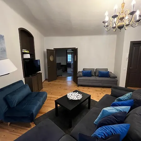 Apartment Doma Square 2, In The Heart Of Old Town